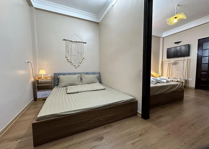 Vietnam Travelers Home 2 With Cozy Private Balcony